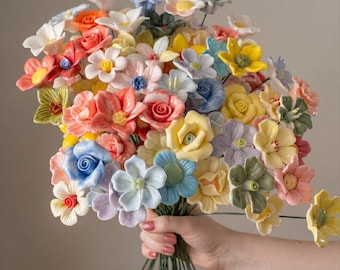 Racimos florales de cerámica en tonos pastel - Arte floral único en porcelana 3D - Regalo personalizado para el Día de la Madre o aniversario