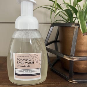 Foaming Face Wash for Sensitive Skin