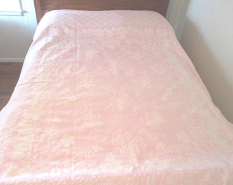 Vintage Matelasse Bedspread Coverlet Pink & White 89" Wide x 105" Long