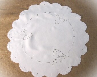 Antique Madeira Centerpiece Doily Eyelet Cutwork Bridal Baskets 22" Round