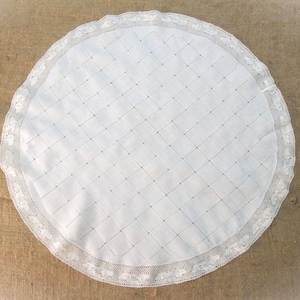 Antique Centerpiece Doily Flanders Lace and Drawnwork 24&quot; Round Lawn Linen