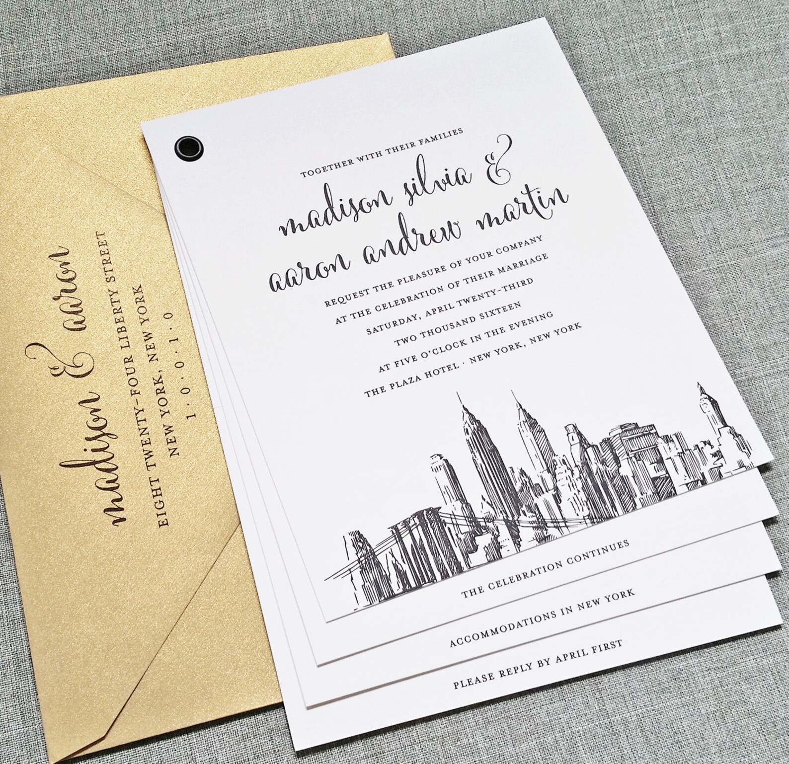 Madison Booklet New York Skyline Wedding Invitation Sample