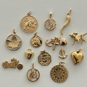 Pingentes vintage de ouro maciço, cachorro beagle/foxhound, âncora, motocicleta, número 18, letra S, alvo de dardos, coração, amor/fé/esperança, pingentes religiosos