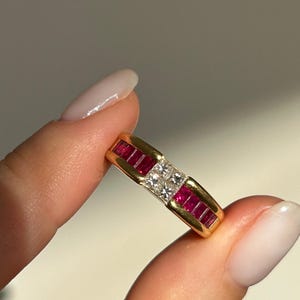 Vintage 18k Gold Ruby & Princess Cut Diamond Ring