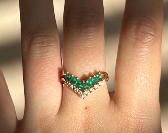 Vintage 18k Emerald Marquise and Diamond Chevron Ring: US Size 6