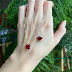ガーネット ハートカット ネックレス、1 月の誕生石ネックレス、ゴールド エンゲージメント ネックレス、925 スターリング シルバー ネックレス、バレンタインデー ギフト