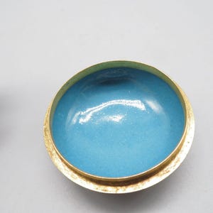Vintage Chinese floral design cloisonne trinket box small 2.5" enamel brass image 5