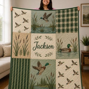 Personalized Mallard Duck Quilt Blanket, Custom Name Patchwork Duck Pattern Throw, Wildlife Waterfowl Bedding UARENQB44