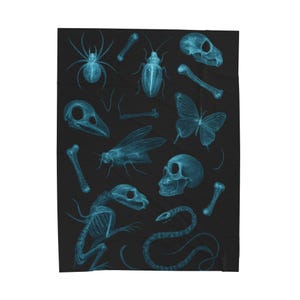 Gruselige Röntgenbild-Samtdecke, gemütliche Wohnkultur, Halloween-Geschenk, einzigartige Decke, Gothic Vibe, Ganzjahreskomfort