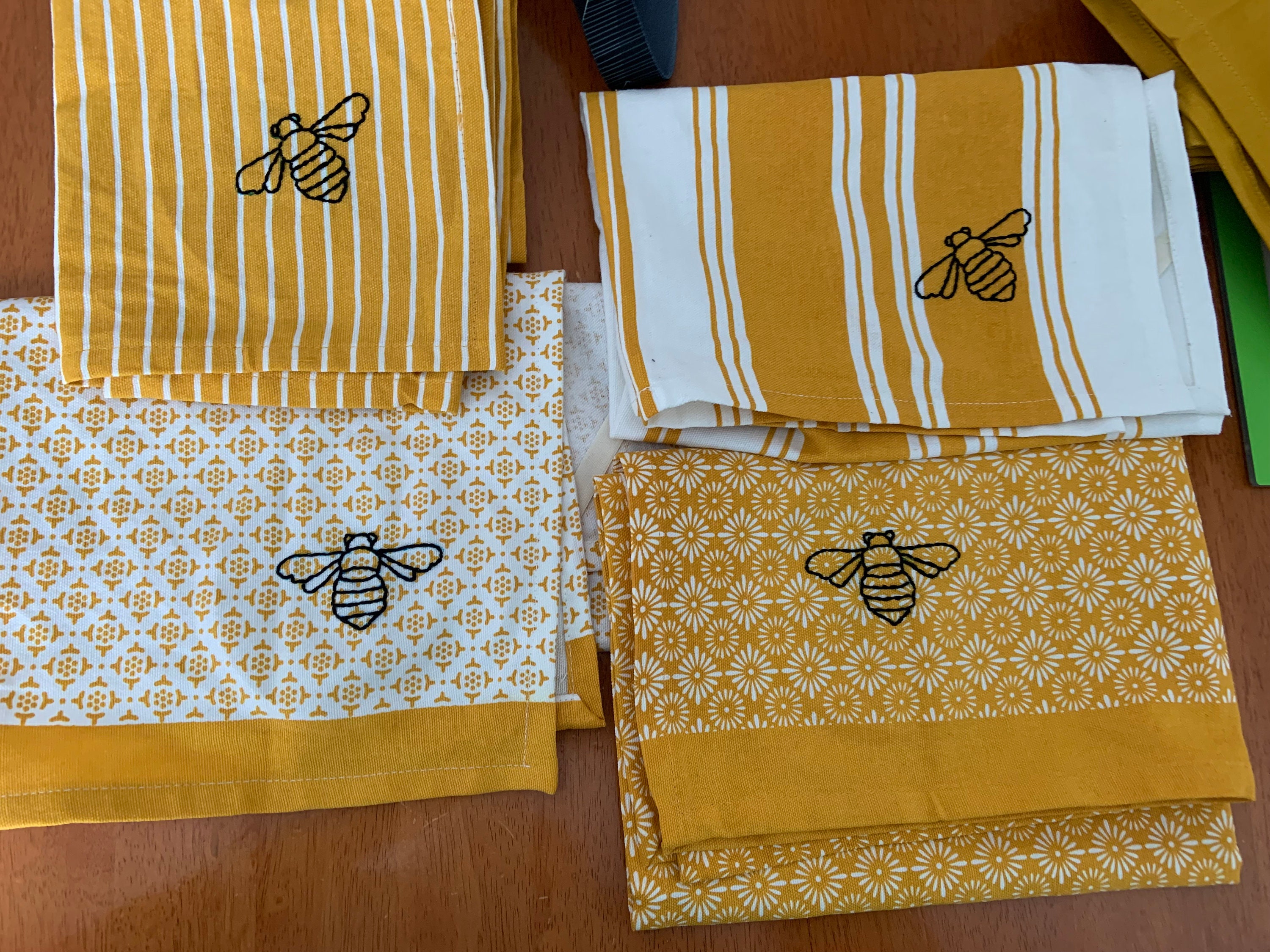 Bee Floral Kitchen Towel, Bee Dish Towel, Decor Kitchen Towel, Bee Tea ...
