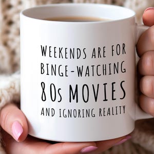 Pop Kultur Tasse für 80er Jahre Filme Liebhaber Geschenk für Ihn Büro Tasse für Horror Fan Geschenk für Weihnachten Filmtasse für Kultfilme Fan Geschenk für Sie