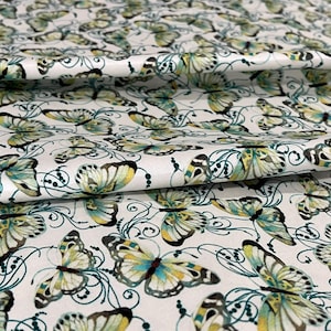 Schmetterlinge auf Weiß – Helltürkis & Gelber Insektendruck – Meterware