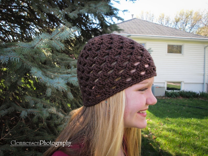 Womens Brown Fan Stitch Hat