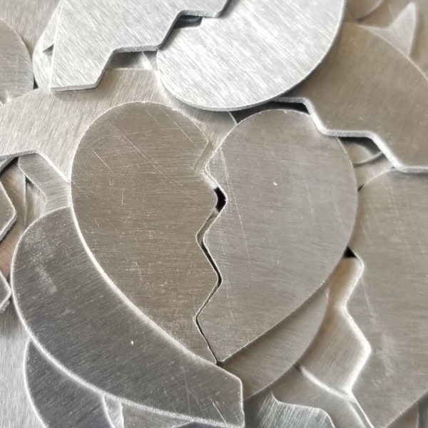 Espacios en blanco de estampado de metal de corazón roto - 1 1/4" - Cantidad 3, espacios en blanco de estampado de amor, espacios en blanco de estampado a mano, medio corazón en blanco, espacios en blanco de corazón, Bopper