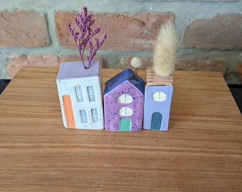 Medium ceramic house (M52-54)