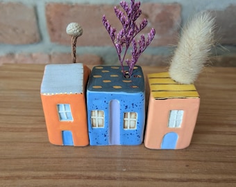 Medium ceramic house (M49-51)