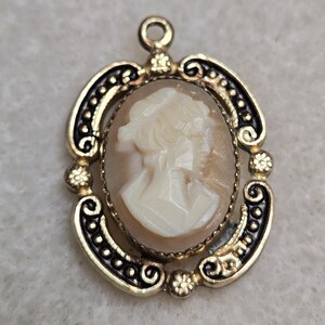 Antique Cameo Pendant Stamped 12 k. Gold.