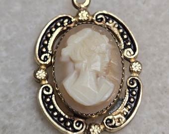 Antique Cameo Pendant Stamped 12 k. Gold.