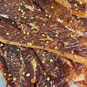 Poppys handgjorda tunna, krispiga, söta och kryddiga nötfärsjerky
