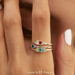 Peas in a Pot Birthstone Ring, Custom Ring, Dainty Ring, Delicate Anniversary Gift for Mom, Family, Grandma Gift, Mothers Day Gift for Her
