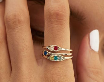Ring met erwten in een pot als geboortesteen, gepersonaliseerde ring, verfijnde ring, delicaat jubileumcadeau voor mama, familiecadeau, cadeau voor oma, Moederdagcadeau voor haar