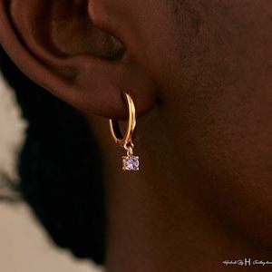 Boucles d'oreilles personnalisées avec pierre de naissance, Boucles d'oreilles quotidiennes avec pierre de naissance, Boucles d'oreilles pendantes diamants, Cadeau pour maman, Cadeau de Noël, Cadeau de fête des mères pour elle