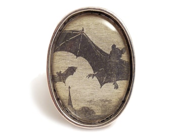 Gothic bat ring - Bats in flight unisex silver adjustable ring -  Halloween horror Dracula goth