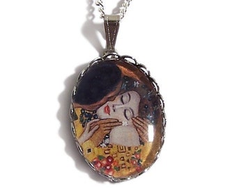 The Kiss necklace romantic love heart pendant art painting by Gustav Klimt