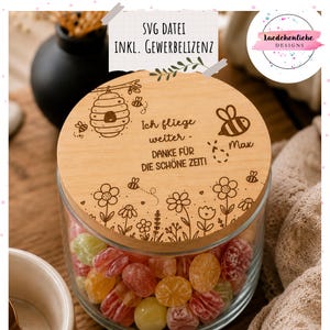 SVG-Datei „Wir fliegen weiter“ | Laserdatei für Abschiedsgeschenk Kindergarten & Schule | Deckelgravur mit Bienenmotiv | inkl. Gewerbelizenz