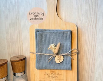Tabla de cortar personalizada para regalo de boda | Grabado con nombres y fecha | Compromiso, inauguración de casa, novios | Regalo de dinero para la boda | Novios