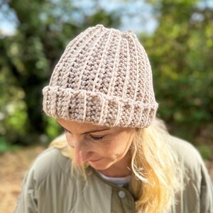 Crochet Beanie Pattern, Crochet Hat Pattern, Easy Hat Crochet Pattern, Hat Crochet Pattern, How To Crochet A Hat, Crochet Hat, Hat Pattern,