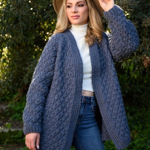 Claire's Blue Modern Cardigan Knitting Pattern / Outlander Patterns / Outlander / Outlander Knitting Patterns / Claire Cardigan Season 5 image 4