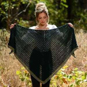 Fraser's Ridge Shawl Crochet Pattern/Outlander Crochet Patterns/Outlander/Outlander Patterns/Crochet Triangle Shawl/Outlander Shawl/Sontag