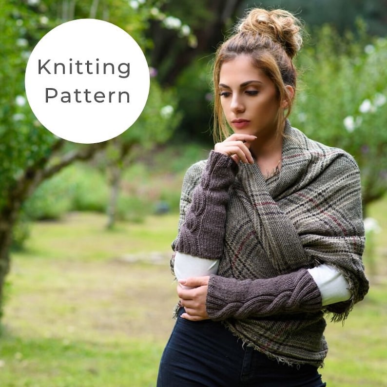 Knitting Pattern Wrist Warmers Wrist Warmers Pattern Outlander Claire/'s Wrist Warmers Wrist cuff Arm Warmers Outlander Patterns