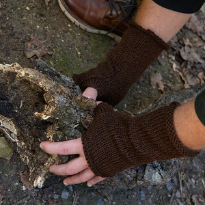 Men's fingerless gloves pattern / Knitting Pattern / Fingerless mittens pattern / men's knitting patterns / Outlander knits / gloves image 6