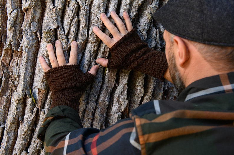 Men's fingerless gloves pattern / Knitting Pattern / Fingerless mittens pattern / men's knitting patterns / Outlander knits / gloves image 7