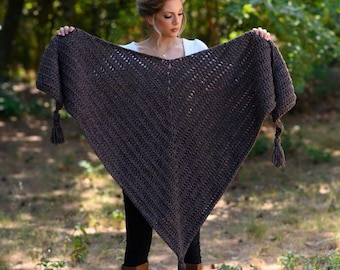 Crochet Tassel Shawl Pattern / Outlander Crochet Patterns / Outlander / Outlander Patterns / Crochet Triangle Shawl / Outlander Shawl