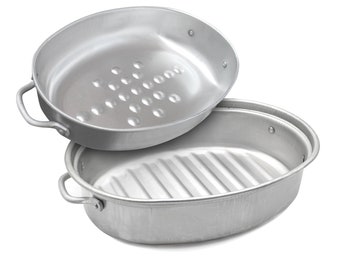 Aluminium Casserole Dish with Lid: South African Roasting Pot