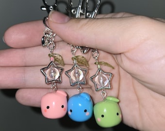 süßer handgemachter junimo keychain | polymer clay| Sternentaler | Schlüsselanhänger oder Handyanhänger