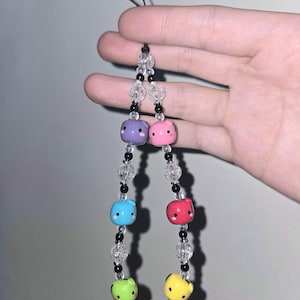 Bonita correa para teléfono con cuentas Junimos de Stardew Valley / Cuentas de arcilla hechas a mano / Accesorio para teléfono y bolso