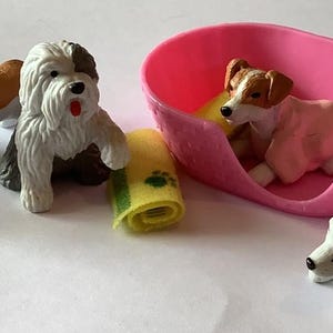 1996 Puppy in my Pocket Animal Hospital Set