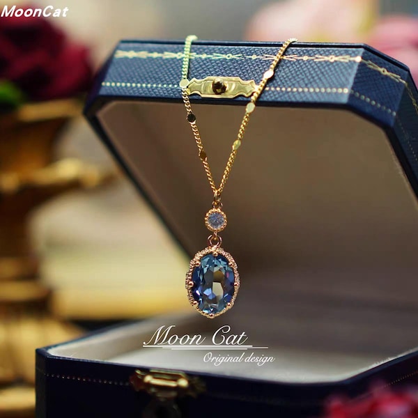 Baroque Sapphire Blue Crystal Pendant Necklace: 18K Gold Plated Vintage Jewelry