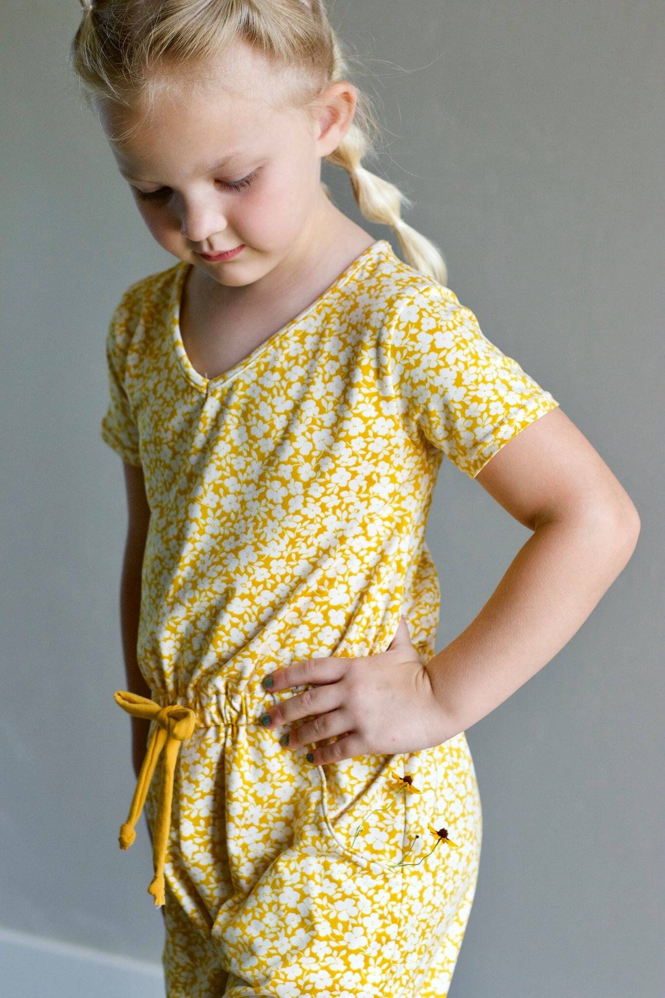 Curly hair girl dress fabric panel | Stretch cotton spandex jersey for  sewing unique summer tshirt | Yellow teenager girl gift ideas