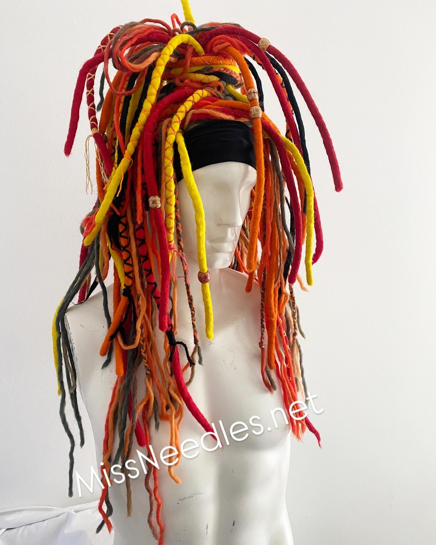 Punk Flammenperücke - Weiß/rot, 100% Polyester, Für Karneval, Halloween & Partys