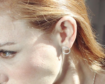Silver minimalist earrings, Circle earrings for her, Modern earrings, Girlfriend gift, Everyday earrings