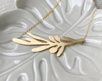 Gold necklace for women, Leaf gold necklace, Elegant botanical jewelry, 24k Gold plated necklace, Bridal necklace