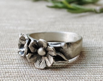 Sterling silver nature ring, Wildflower silver ring, Silver botanical ring, Nature inspired engagement ring