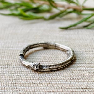 Twig silver ring - Gift for nature lovers, Minimalist silver ring, Stacking botanical silver ring