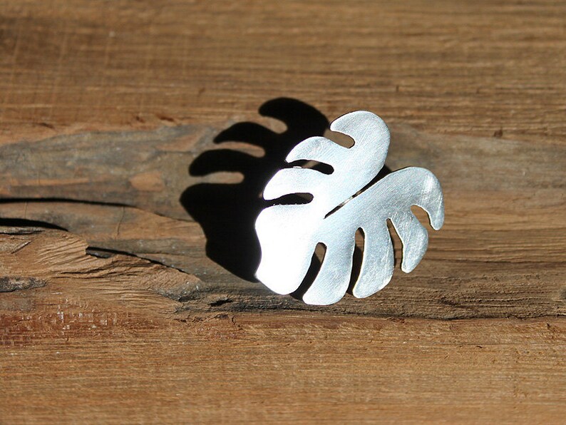 Monstera leaf maximalist silver ring for women, Tropical leaf silver ring, Plant lover gift, Etsy Pick image 3