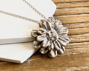 Daisy silver necklace, April birthday gift, Rustic wildflower sterling silver charm, Motherhood keepsake